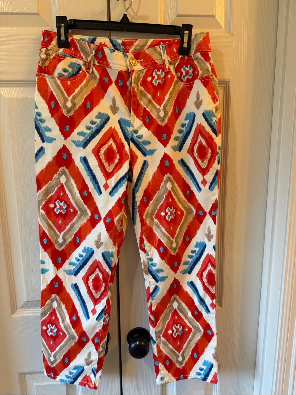 Chico's Red, Blue and Tan Geometric Crop Pants size 10